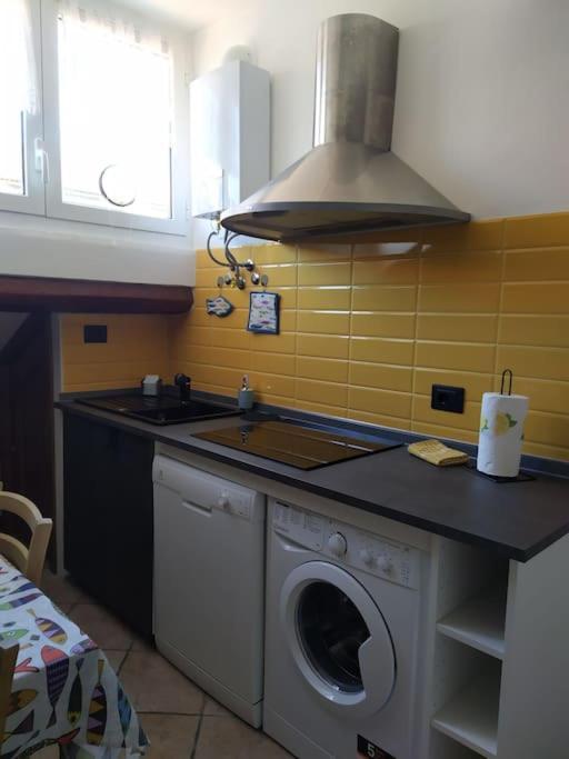Lecasedisusi Casa Ocra Citra 009056-Lt-0263 Apartment Savona Exterior photo